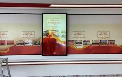 展廳智能互動觸摸滑軌屏